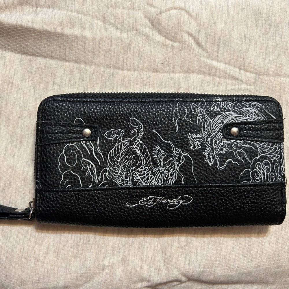 Ed Hardy Black and White Women's wristlet